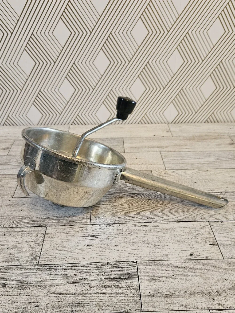 FOLEY Food Mill No. 101  2 QT Potato Masher Ricer Strainer Purée